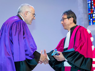 東北大学教授 阿尻雅文への名誉博士号（Docteur Honoris Causa）の授与式